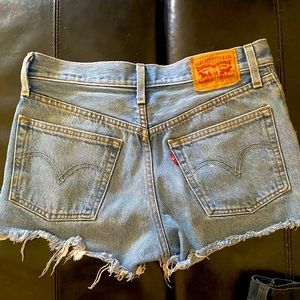 Women’s Levi jean Shorts